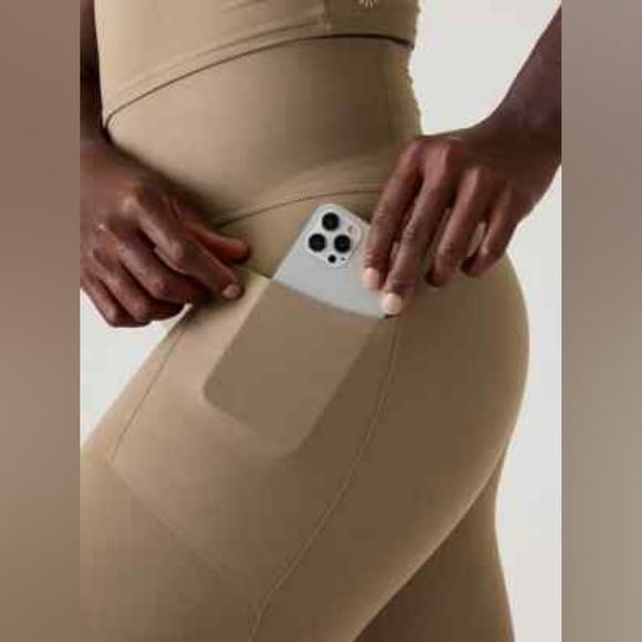 Athleta Salutation Stash Cinch 7/8 Tight - Picture 2 of 4